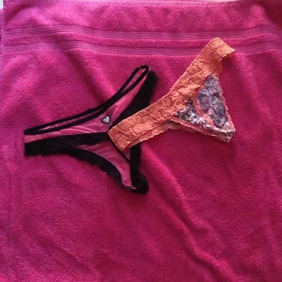 Sexy thongs - Picture 2 of 4